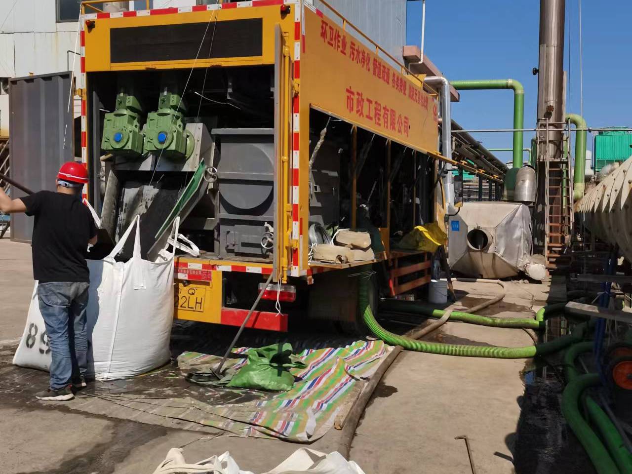 建平淤泥压干处理